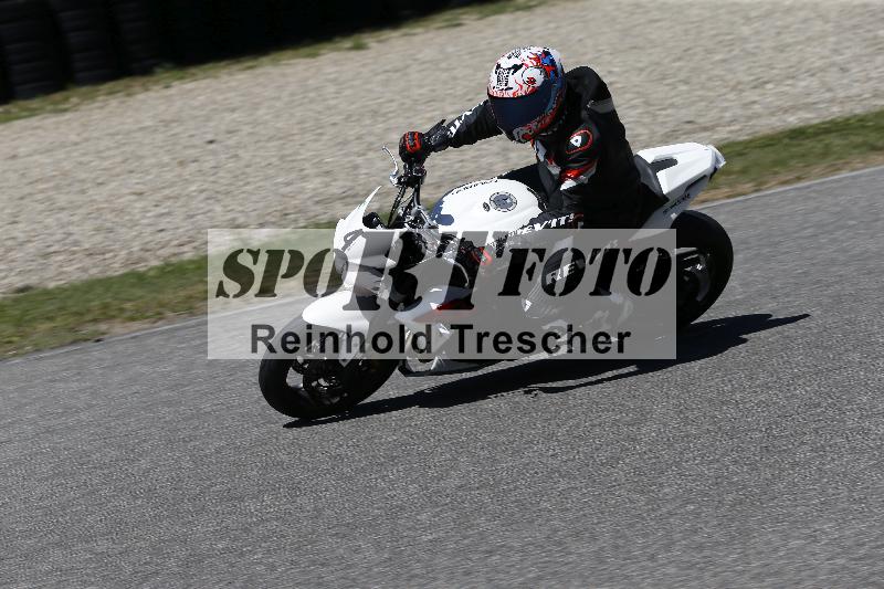 /15 22.05.2026  Plüss Moto Sport  Discover the Bike ADR /Gruppe gruen - Bike 1/4